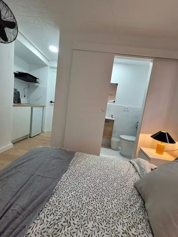 Carrer de Santa Teresa de Jesús, Burjassot, Valencian Community 46100 - Photo 3