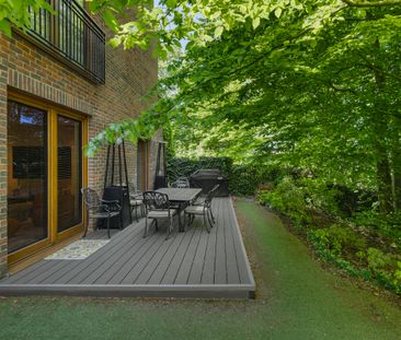A Contemporary and Expansive Duplex in Hampstead Garden Suburb - Photo 1