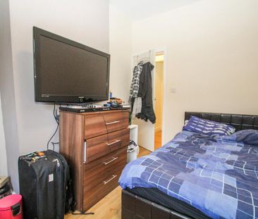 4 bedroom terraced house to rent - Photo 2