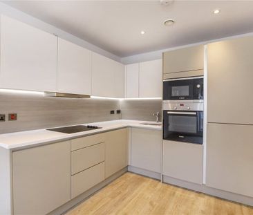 A superb top floor 1 bedroom apartment in the heart of the city cen... - Photo 5