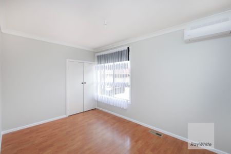 Low Maintenance Living! - Photo 2