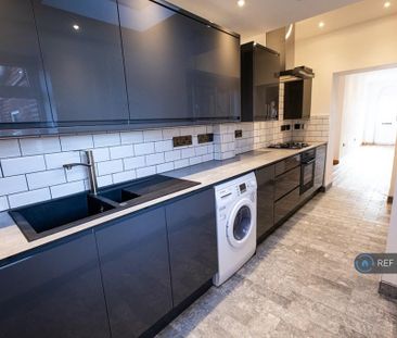 3 bedroom terraced house to rent - Photo 6
