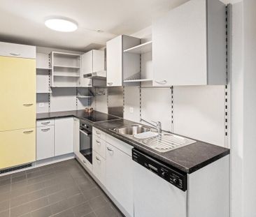 4.5-room apartment in the most beautiful setting - Photo 4