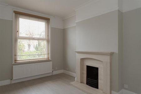 2 bedroom semi-detached house to rent - Photo 3
