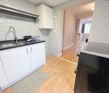 Semi Detached House - Photo 6