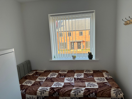 1 bedroom in a house share to rent - Photo 3