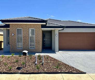 Near New Four Bedroom Home - Photo 2