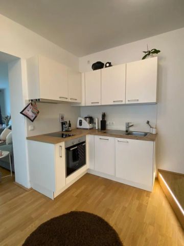 Einzigartige 2-Zimmer-Wohnung in top renoviertem Altbau mit Terrasse + Balkon und möblierter Küche im Stadtzentrum von Schärding - Foto 3