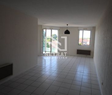 Location Appartement 2 pièces 55m² ST GERMAIN DU BOIS 71330 - Photo 2