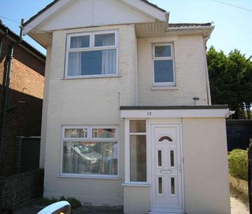 Bedroom Detached House In Winton, BH9 - Photo 5