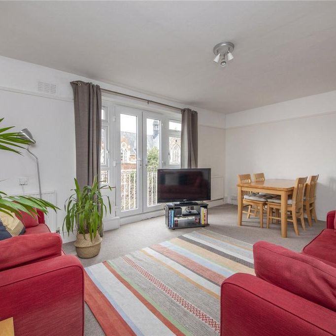 3 bedroom flat to rent - Photo 1