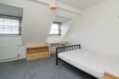 3 bedroom apartment to rent - Photo 3