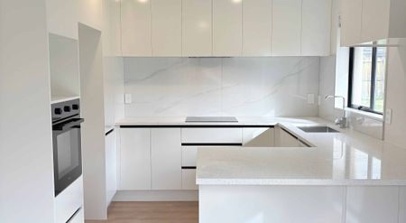 Modern Comfort Meets Effortless Living - Photo 3