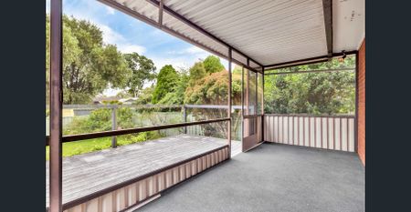 Family home in great location!!!! - Photo 3