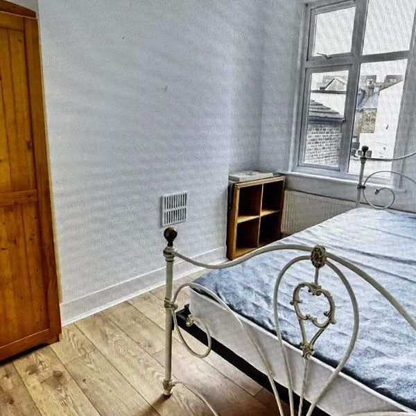 5 bedroom property to rent - Photo 1