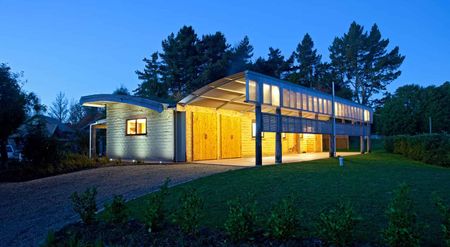 Elegant 2 bedroom semi furnished home - Photo 2