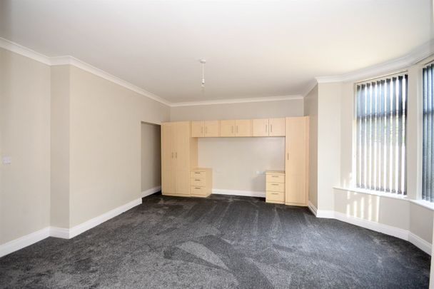 2 bed maisonette to rent in Lawe Road, South Shields, NE33 - Photo 1