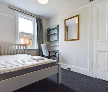 4 bedroom terraced house to rent - Photo 4