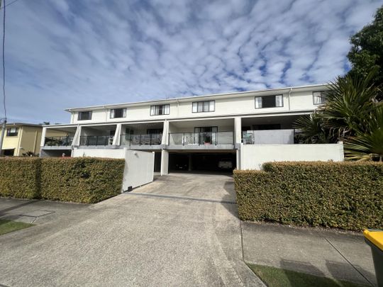 Townhouse in the heart of Maroochydore - Photo 1