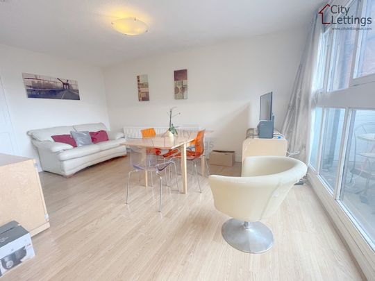 2 Bedroom Flat - Photo 1