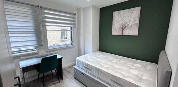 Studio to rent - Photo 2