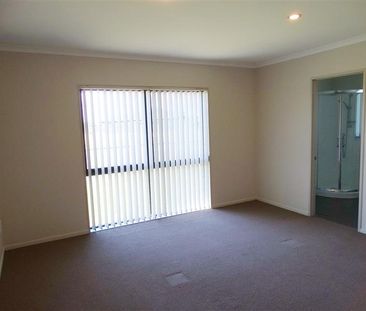 29 County Drive, Hawera - Photo 2