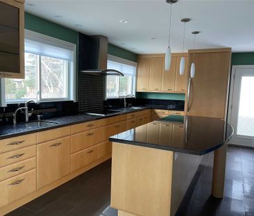 For Lease - 24 Meadowglade Crescent, Toronto, Ontario - Photo 6