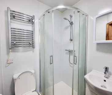 1 bedroom in a house share to rent - Photo 6