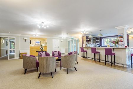 Lewis Carroll Lodge, Cheltenham - Photo 2