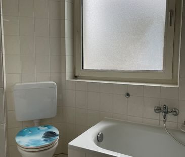 Mietwohnung in Erlangen - 2 Zimmer-Wohnung mit schönem Balkon direk... - Foto 3