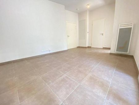 Location appartement récent 2 pièces 38.37 m² à Montpellier (34000) - Photo 2