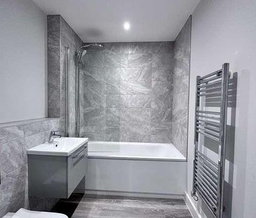 Aris House, Lymington Road, Highcliffe, Dorset, BH23 - Photo 4