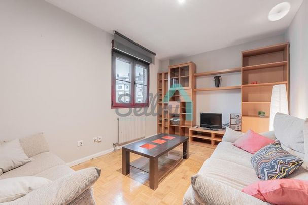 Alquiler de dúplex en Calle Rafael Gallego Sainz - Foto 1