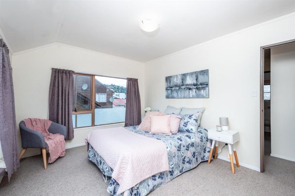4B Earp Street, Johnsonville - Photo 1