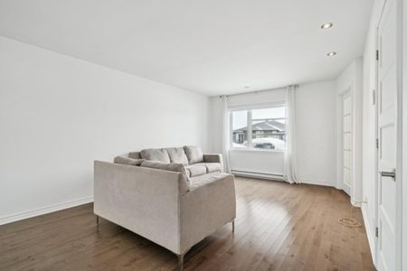 Maison à étages à louer - Saint-Philippe Maison à étages à louer - Saint-Philippe - Photo 2