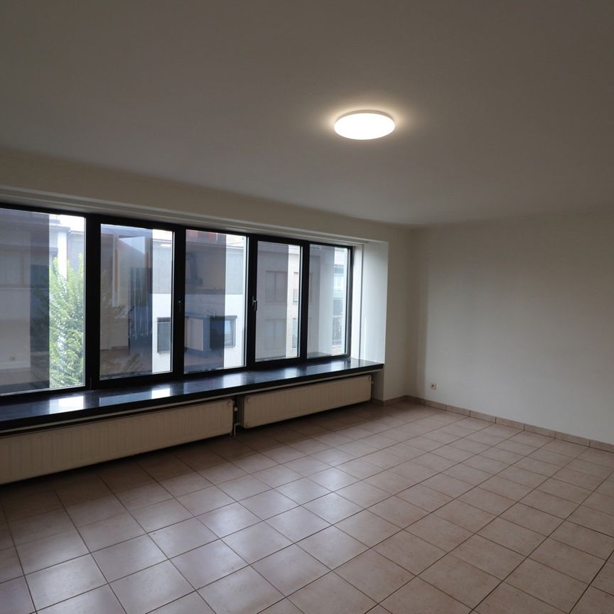 Appartement op de 3de verdieping met 2 slaapkamers en lift. - Photo 1