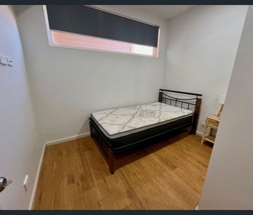 SOUGHT AFTER LOCATION - FULLY FURNISHED - Photo 1