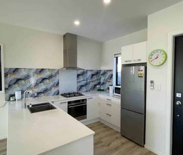 Only 10mins Drive away from Ormiston Town Centre. - Photo 1