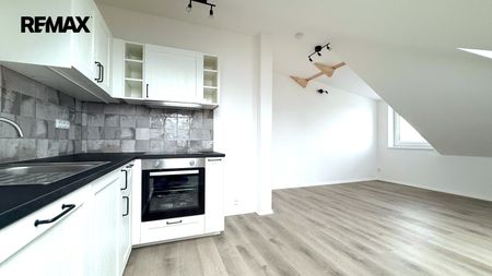 Pronájem bytu 2+kk v osobním vlastnictví 53 m², Praha 9 - Horní Počernice - Photo 2