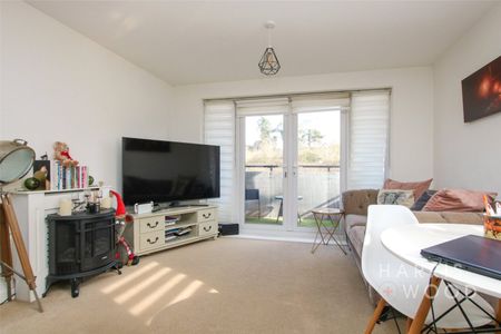 Peter Crowe Approach, Stanway - Photo 2