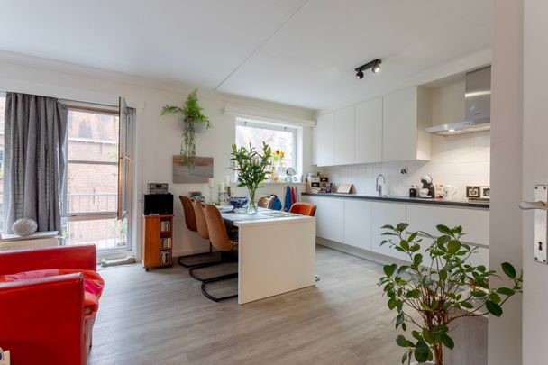 Volledig gerenoveerd twee-slaapkamerappartement in het centrum van Tielt. - Photo 1