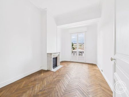 Location Maison 4 pièces 88m² NICE 06100 - Photo 3
