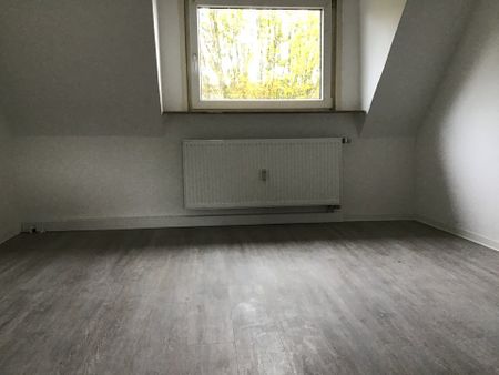 Flotte 2-Zimmer-Dachgeschosswohnung in Stadtlage! - Foto 4