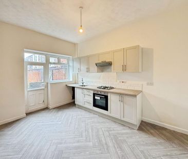 3 bedroom terraced house to rent - Photo 5