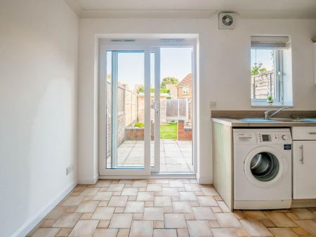 2 bedroom terraced house to rent - Photo 3