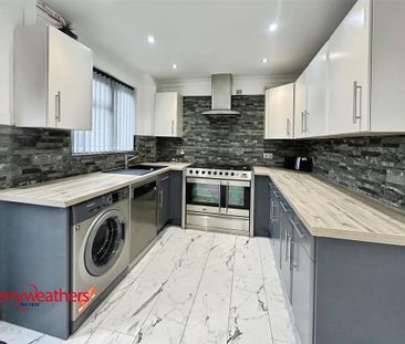 3 bedroom terraced house to rent - Photo 3