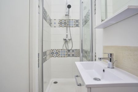 WINOC CHOCQUEEL P Roommate 10 Bedrooms at Tourcoing - Photo 5