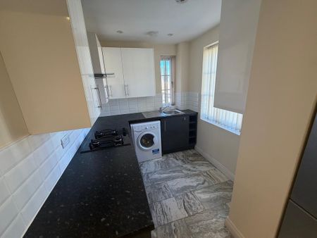 1 bedroom flat to rent - Photo 2