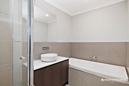 22 Adenmore Cct, Deanside VIC 3336 - House For Rent | Domain - Photo 4
