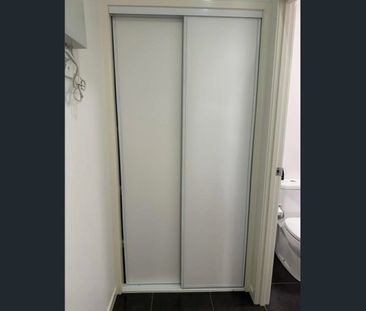 Peaceful 2 Bedroom Home Backing Onto Nature Park - Pet Friendly - Photo 6